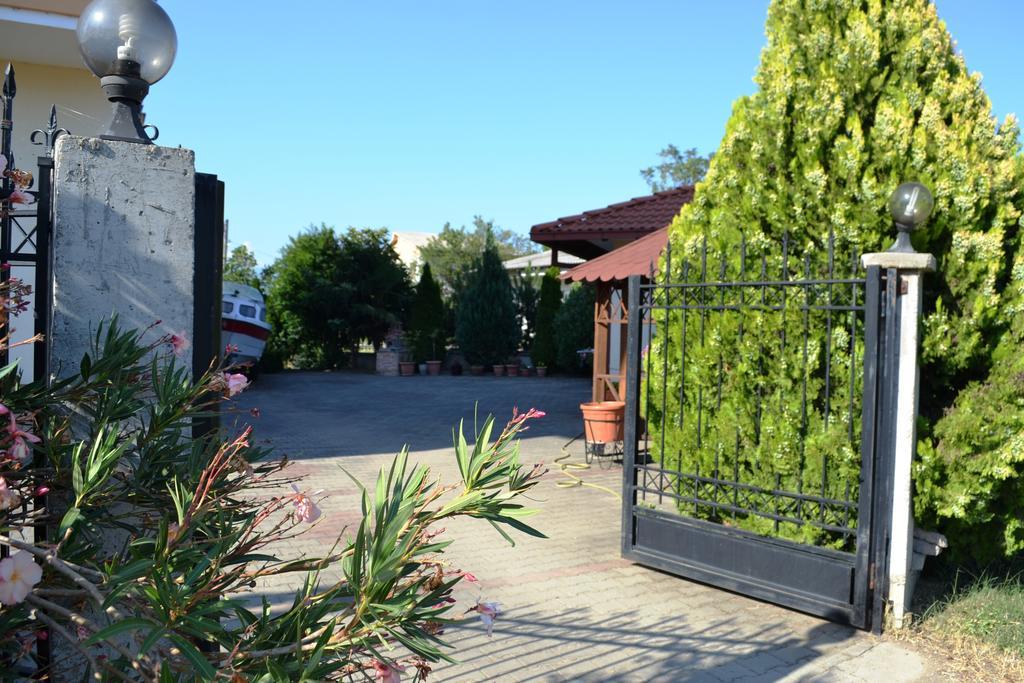 Apartments Elizabet Dojran エクステリア 写真